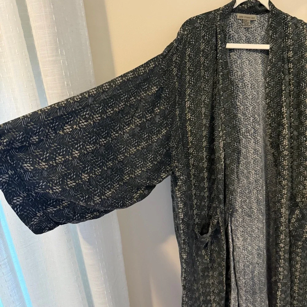 BBB Studio Silk Long Open Front Duster Robe Abstract Geometric Print One Size